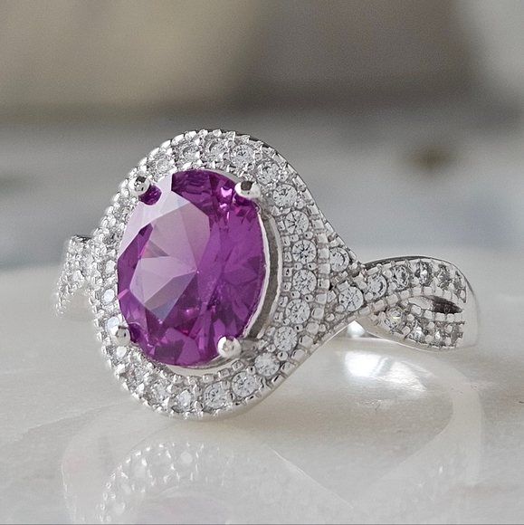Oval Purple Amethyst Gemstone ring, 925 Sterling Silver - Picture 2 of 8